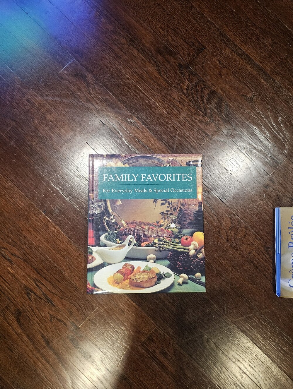Family Favorites Cookbook - Green Cover